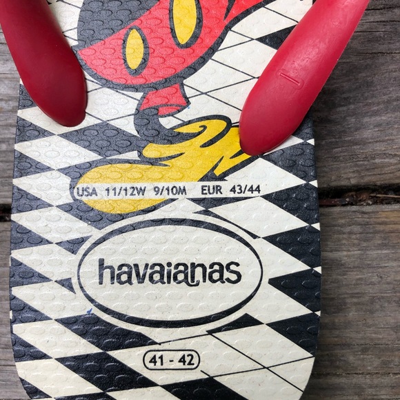 ❌ SOLD ❌ Havaianas Mickey Mouse Size #11/12 - Picture 2 of 5